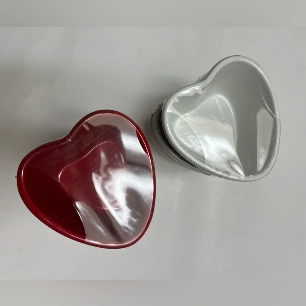 NWT ⚜️🤍⚜️ Target WHITE Bullseye Playground Heart Shaped Treat bowls set of 3